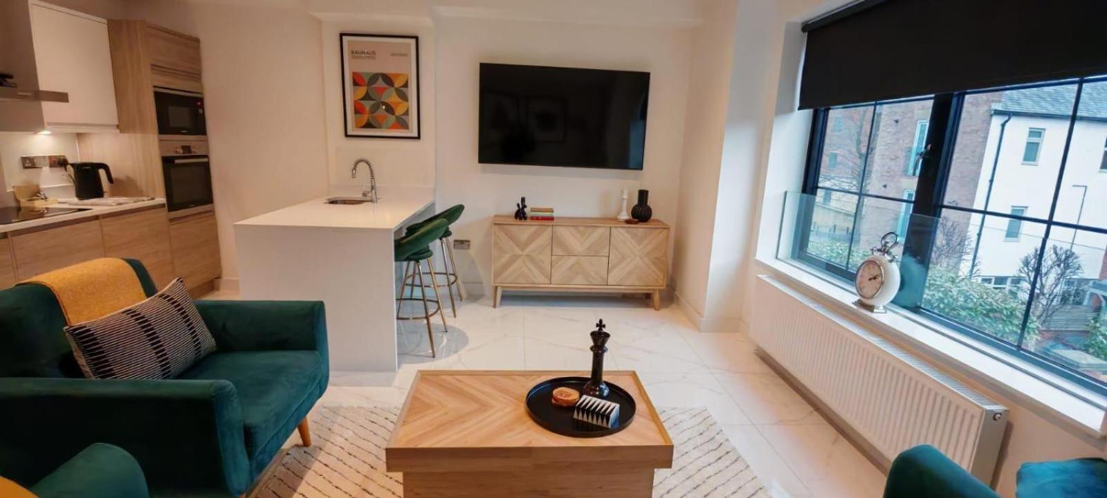 Luxury Apartment: City Centre, Stylish, Modern Chester Exterior photo